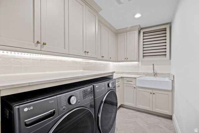 10043 S STONEWALL CT, Sandy, UT 84092