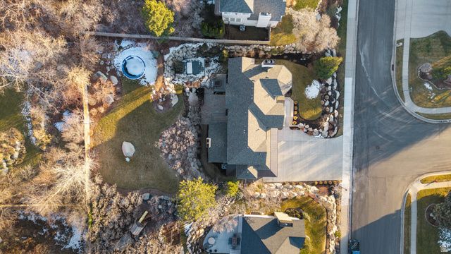 10043 S STONEWALL CT, Sandy, UT 84092