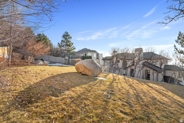 10043 S STONEWALL CT, Sandy, UT 84092