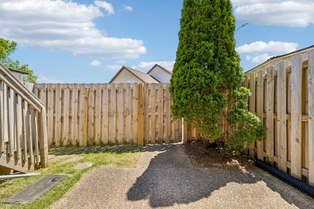 1812 Isabelle Ct, Antioch, TN 37013