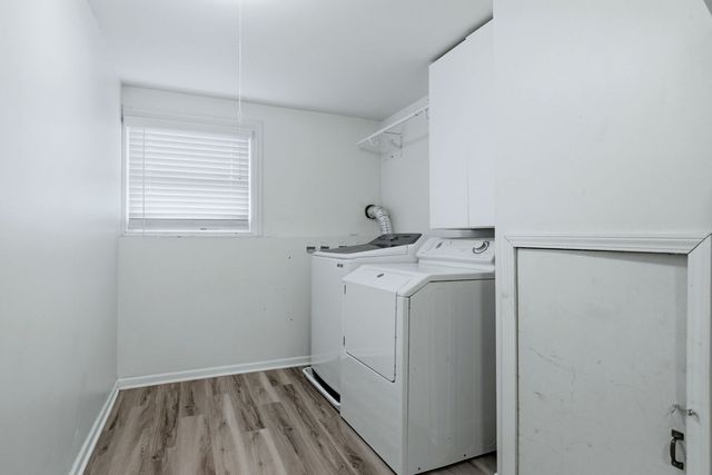 28W032 Roosevelt Road, Winfield, IL 60190