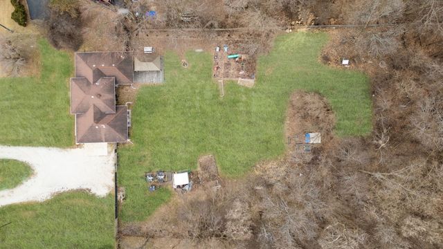 28W032 Roosevelt Road, Winfield, IL 60190