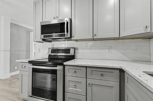 6230 SW 16th Ct, North Lauderdale, FL 33068