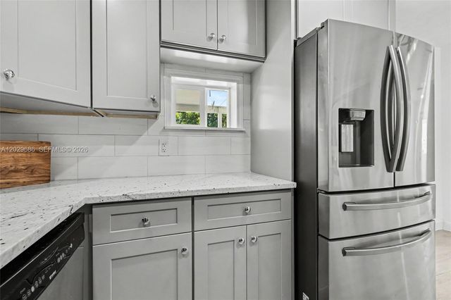 6230 SW 16th Ct, North Lauderdale, FL 33068