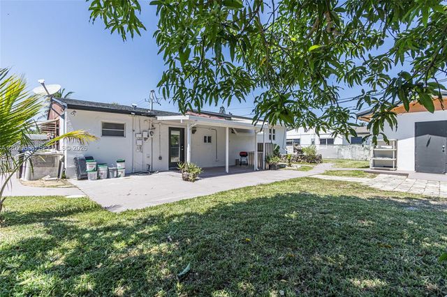 6230 SW 16th Ct, North Lauderdale, FL 33068