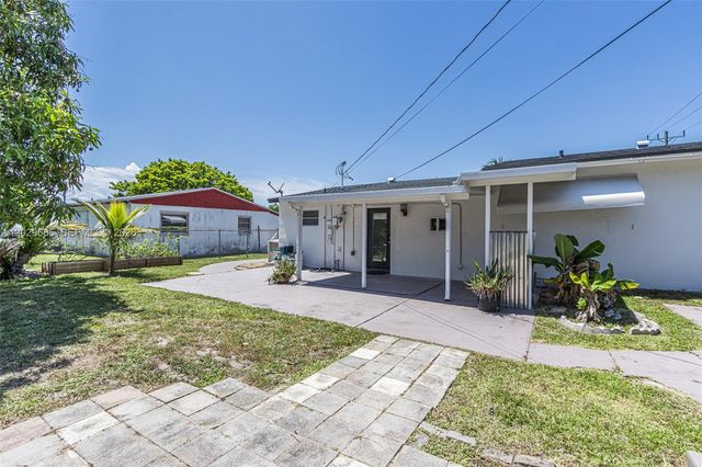 6230 SW 16th Ct, North Lauderdale, FL 33068