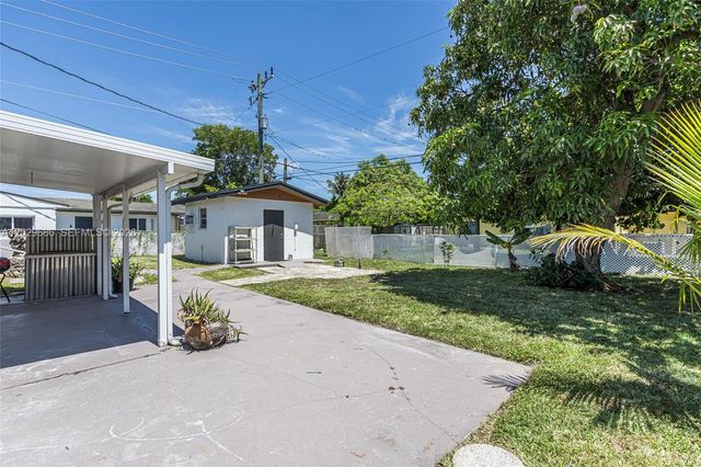6230 SW 16th Ct, North Lauderdale, FL 33068