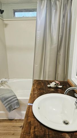 2572 Holt Woods Road, Reeds Spring, MO 65737