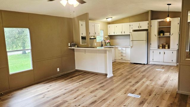 2572 Holt Woods Road, Reeds Spring, MO 65737