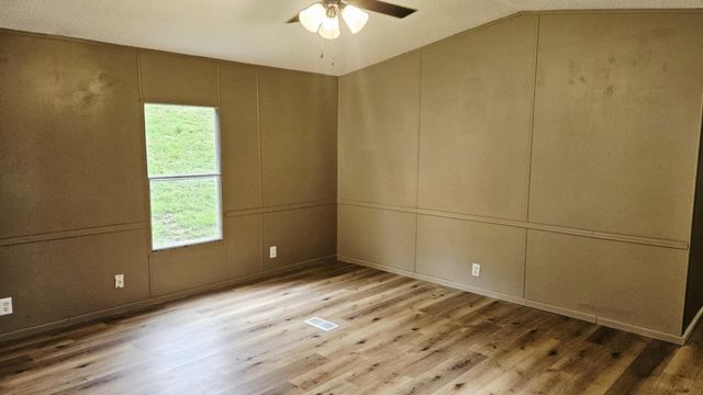 2572 Holt Woods Road, Reeds Spring, MO 65737