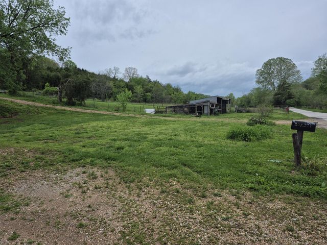 2572 Holt Woods Road, Reeds Spring, MO 65737