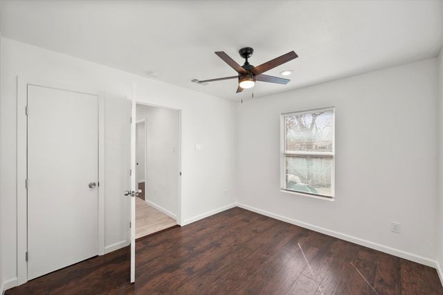 1167 Greenbrier Drive, River Oaks, TX 76114