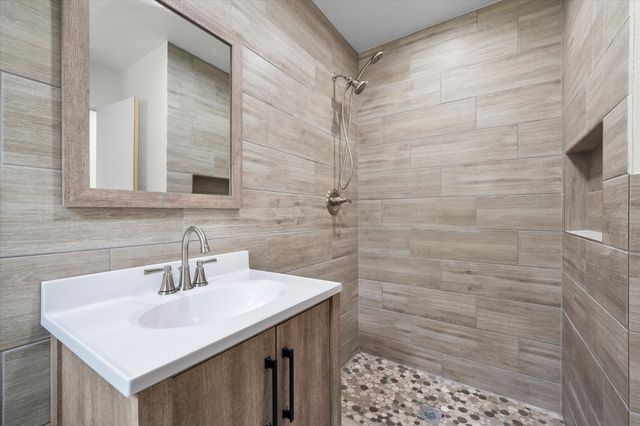 1167 Greenbrier Drive, River Oaks, TX 76114
