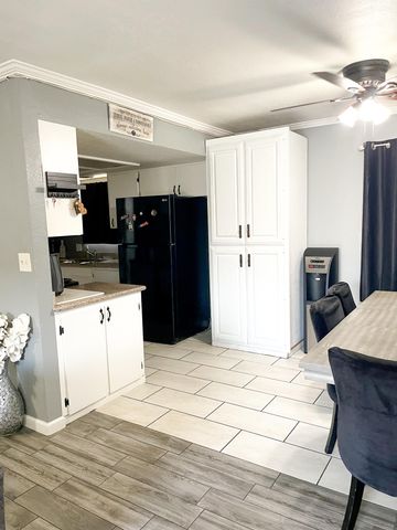 1412 E Springville Avenue, Porterville, CA 93257