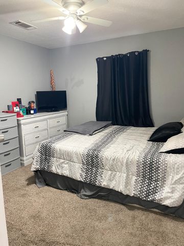 1412 E Springville Avenue, Porterville, CA 93257