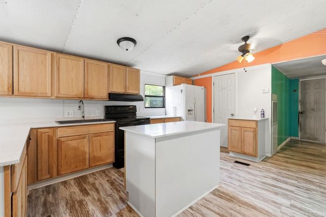 2720 Capricorn Dr., Myrtle Beach, SC 29575