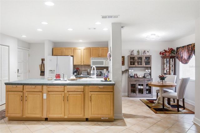 314 PALM COAST PARKWAY NE 202, Palm Coast, FL 32137