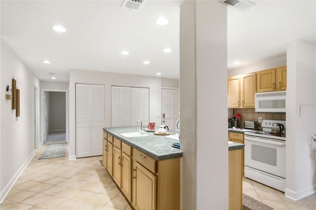 314 PALM COAST PARKWAY NE 202, Palm Coast, FL 32137