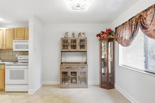 314 PALM COAST PARKWAY NE 202, Palm Coast, FL 32137
