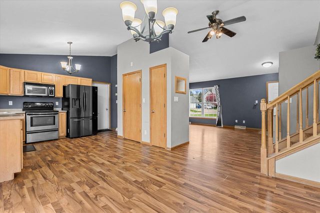 164 Fairfield DRIVE, Oak Creek, WI 53154