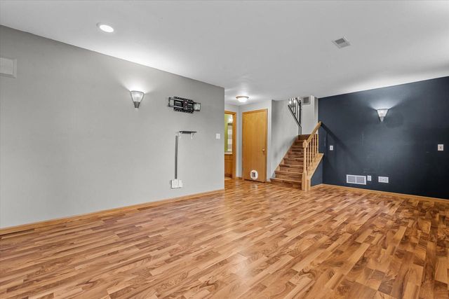 164 Fairfield DRIVE, Oak Creek, WI 53154