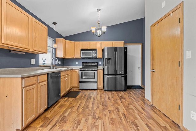 164 Fairfield DRIVE, Oak Creek, WI 53154