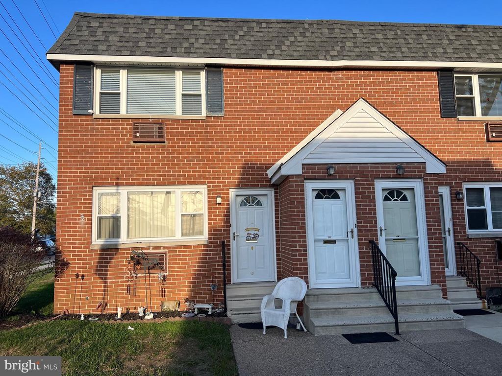 Image 2 of property listing at 230 EAST EVESHAM RD #B-1, Glendora, NJ 08029