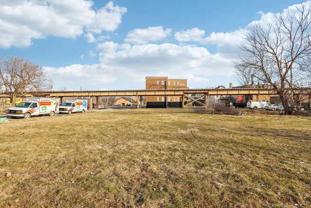 6321 S Carpenter Street, Chicago, IL 60621