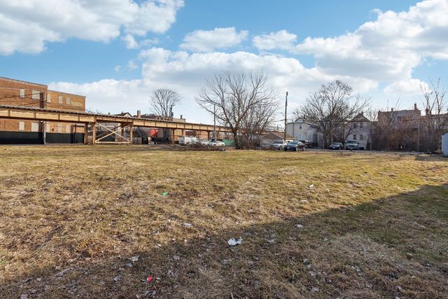 6321 S Carpenter Street, Chicago, IL 60621