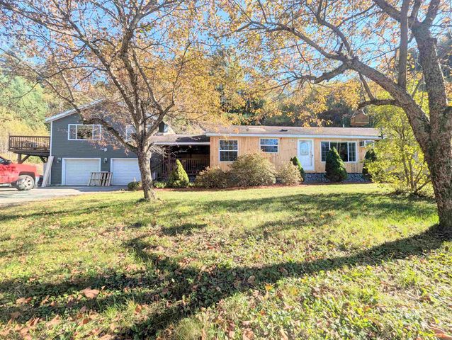 43 Crestwood Drive, St. Johnsbury, VT 05819