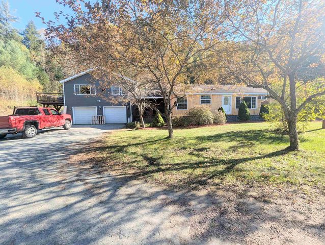 43 Crestwood Drive, St. Johnsbury, VT 05819