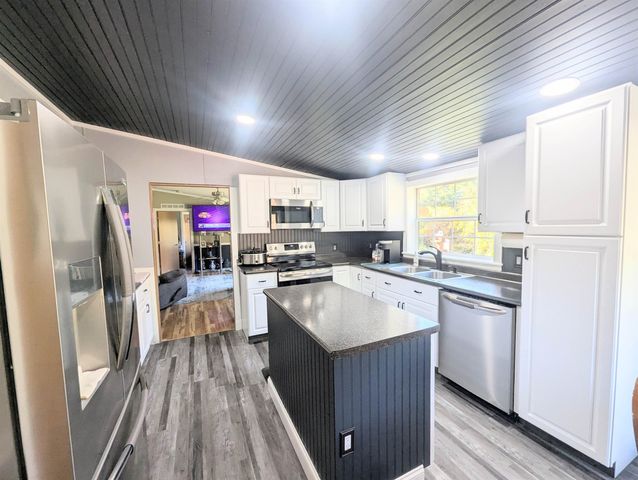 43 Crestwood Drive, St. Johnsbury, VT 05819