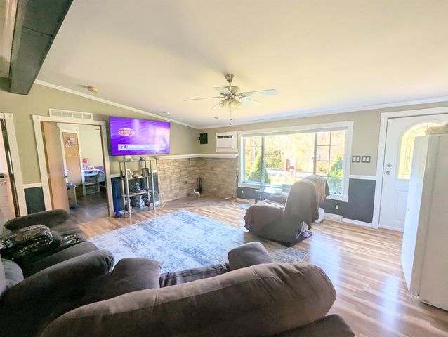 43 Crestwood Drive, St. Johnsbury, VT 05819