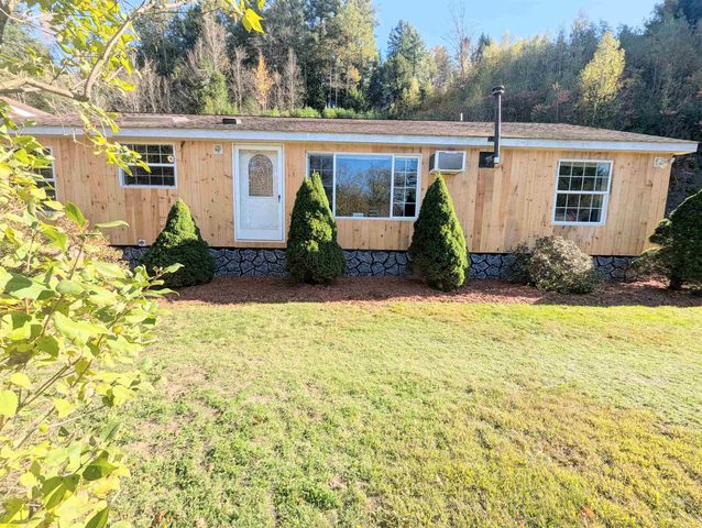 43 Crestwood Drive, St. Johnsbury, VT 05819