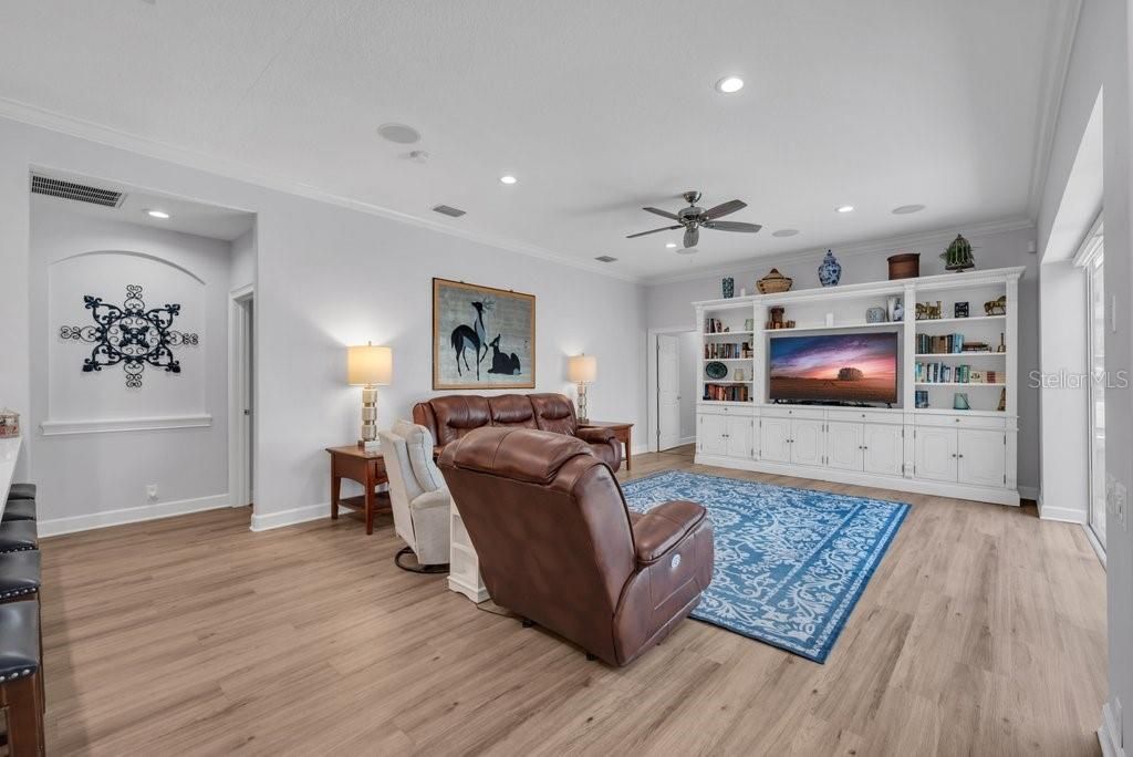 Image 17 of property listing at 5507 KEELER OAK STREET, Lithia, FL 33547