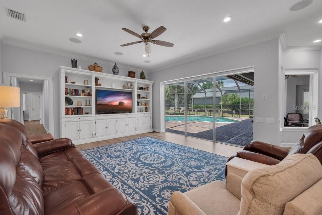 Image 18 of property listing at 5507 KEELER OAK STREET, Lithia, FL 33547