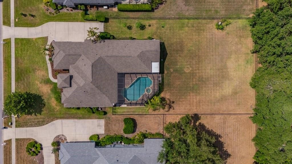 Image 6 of property listing at 5507 KEELER OAK STREET, Lithia, FL 33547