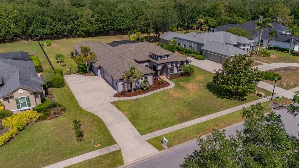 Image 58 of property listing at 5507 KEELER OAK STREET, Lithia, FL 33547