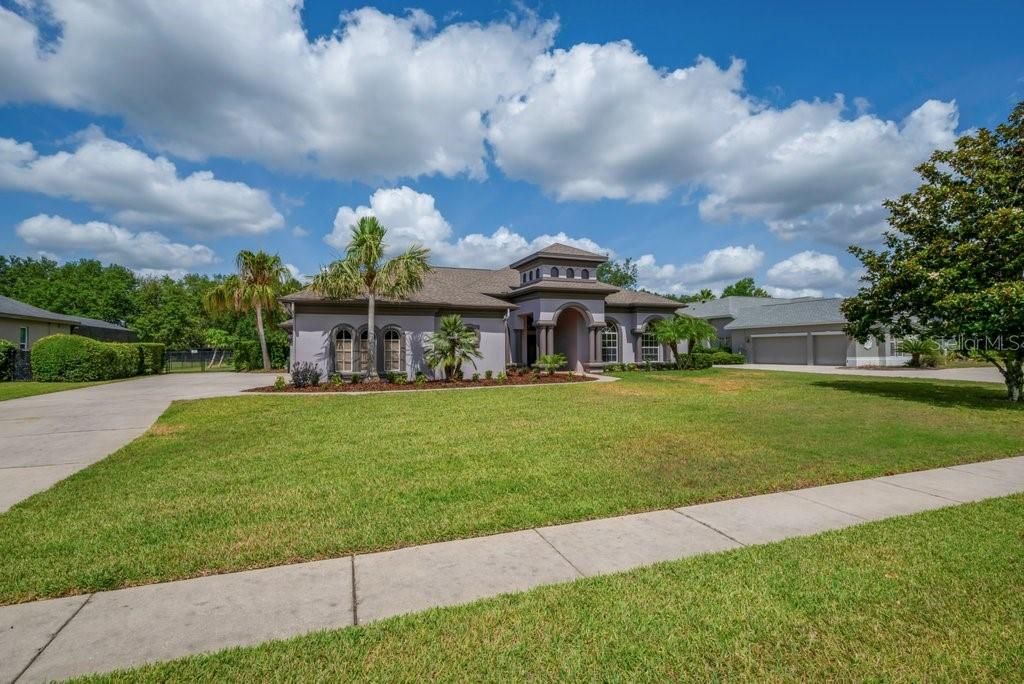 Image 73 of property listing at 5507 KEELER OAK STREET, Lithia, FL 33547