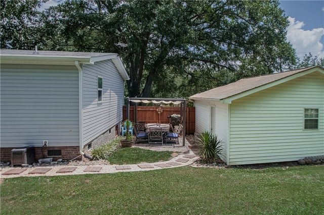 1059 Belle Shoals Road, Pickens, SC 29671