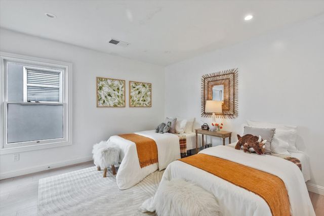 343 27th Avenue, San Mateo, CA 94403