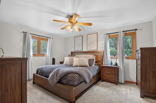 650 Meadow LANE, Burlington, WI 53105