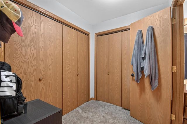 650 Meadow LANE, Burlington, WI 53105