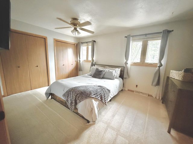650 Meadow LANE, Burlington, WI 53105