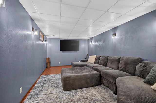 650 Meadow LANE, Burlington, WI 53105