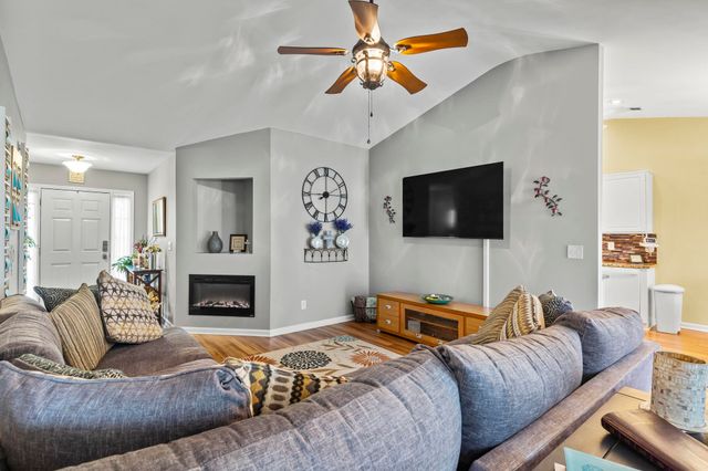 300 Conchal Ct., Murrells Inlet, SC 29576