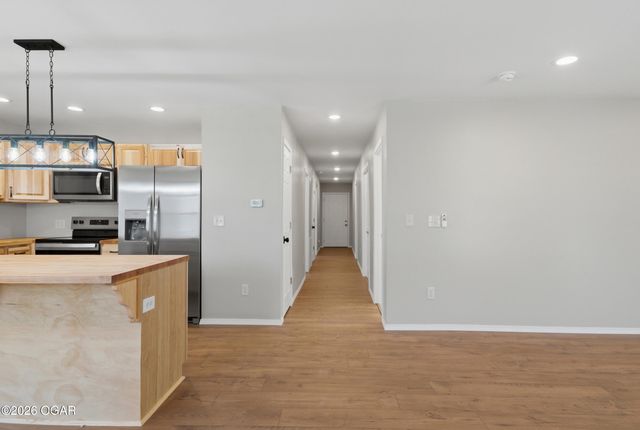 18 S Ball Street, Webb City, MO 64870