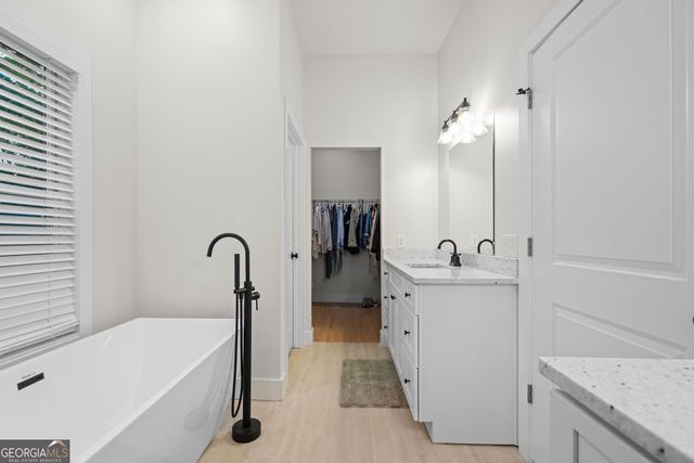 1422 Kennesaw Drive, Atlanta, GA 30318