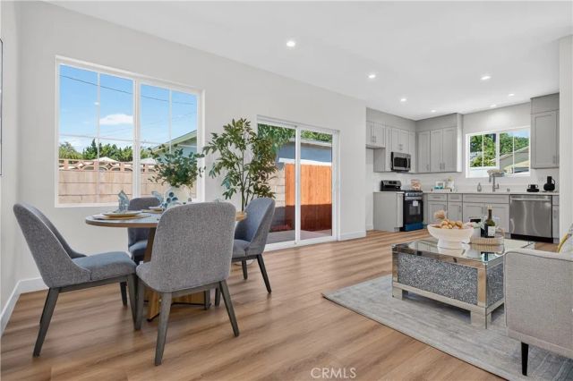 355 W Arrow, Upland, CA 91786