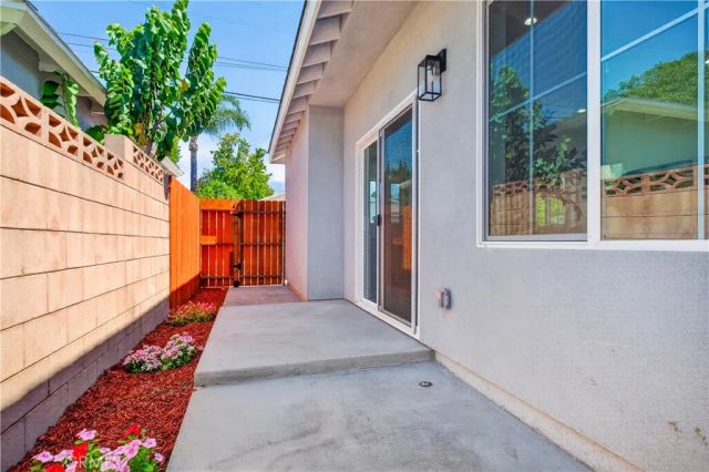 355 W Arrow, Upland, CA 91786